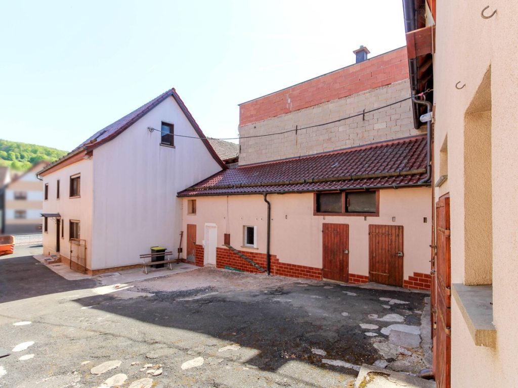 VR Immobilien GmbH - Immobilienangebot - Kaltennordheim - Alle - Einfamilienhaus mit Scheune und Nebengebäude in Oberkatz