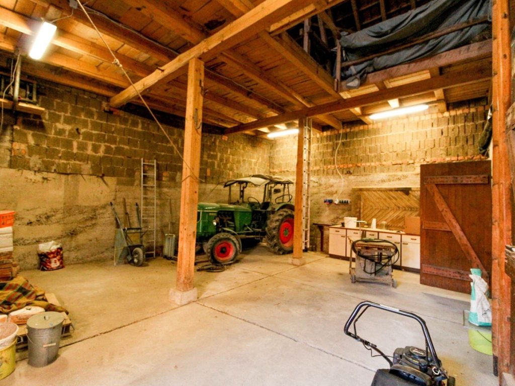 VR Immobilien GmbH - Immobilienangebot - Kaltennordheim - Alle - Einfamilienhaus mit Scheune und Nebengebäude in Oberkatz