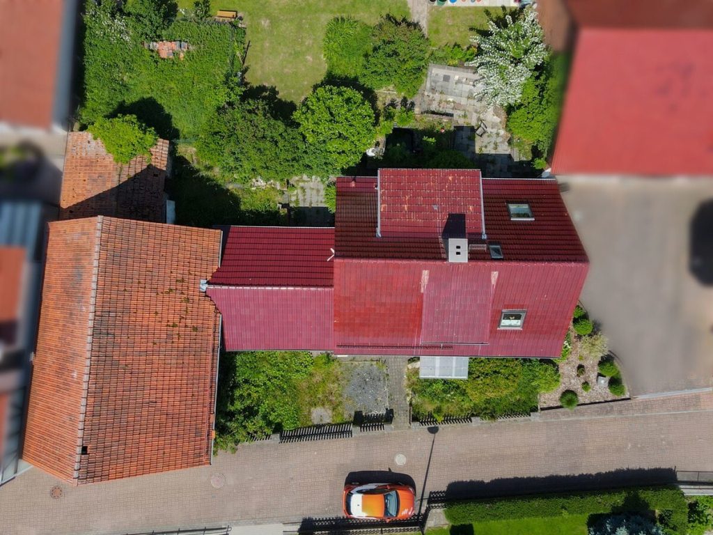 VR Immobilien GmbH - Immobilienangebot - Dermbach - Alle - RESERVIERT: Einfamilienhaus mit Nebengebäude und Garten in Dermbach-Gehaus