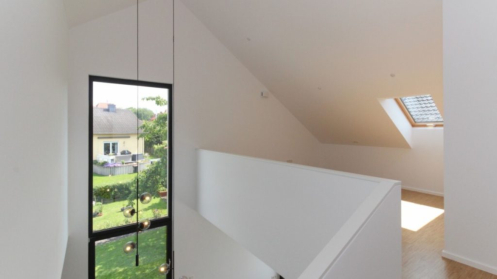 VR Immobilien GmbH - Immobilienangebot - Fulda - Alle - Hochwertige Maisonettewohnung mit stilvollem Design, Einbauküche und modernem Wohnkomfort