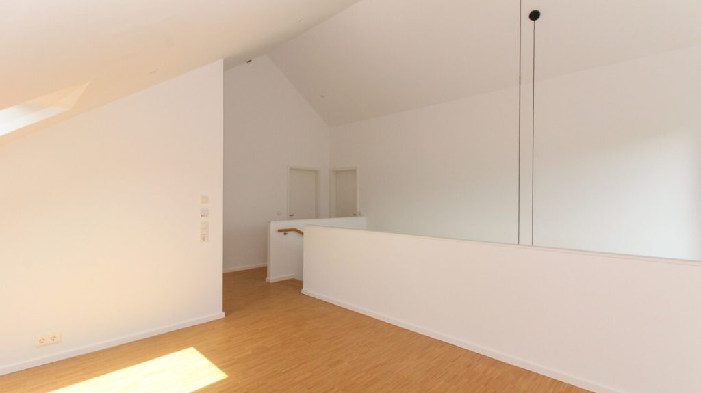 VR Immobilien GmbH - Immobilienangebot - Fulda - Alle - Hochwertige Maisonettewohnung mit stilvollem Design, Einbauküche und modernem Wohnkomfort