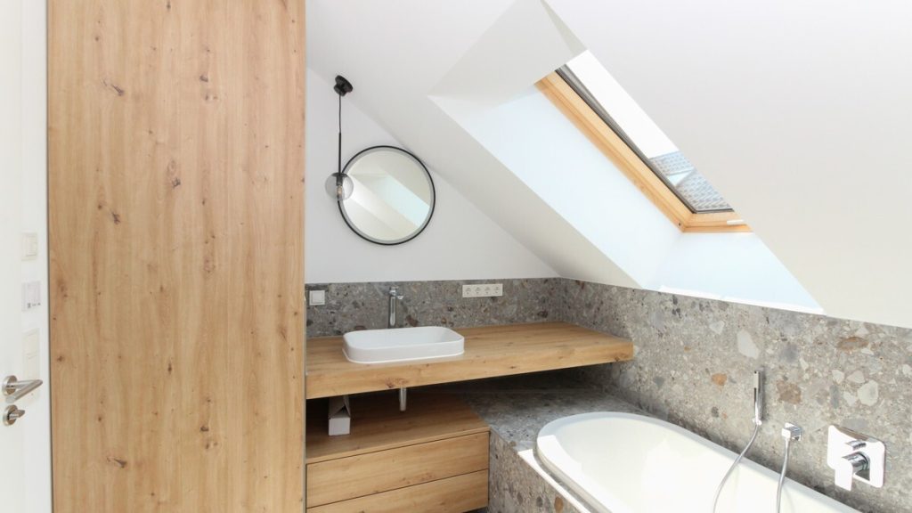VR Immobilien GmbH - Immobilienangebot - Fulda - Alle - Hochwertige Maisonettewohnung mit stilvollem Design, Einbauküche und modernem Wohnkomfort