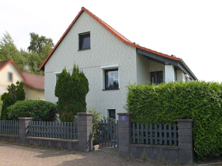  VR Immobilien GmbH - Immobilienangebot - Birstein - Alle - RESERVIERT: Geschmackvoll renoviertes Haus in Hettersroth mit Doppelgarage und idyllischem Garten