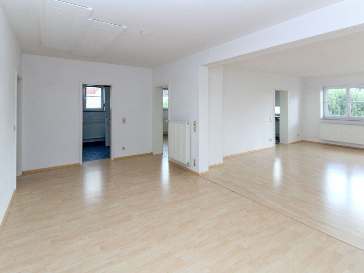 VR Immobilien GmbH - Immobilienangebot - Dipperz - Alle - Helle 4-Zimmer-Wohnung in attraktiver Wohnlage