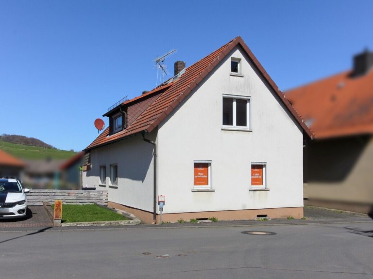  VR Immobilien GmbH - Immobilienangebot - Ehrenberg - Alle - Solides Einfamilienhaus mit Gestaltungspotenzial in Ehrenberg-Wüstensachsen