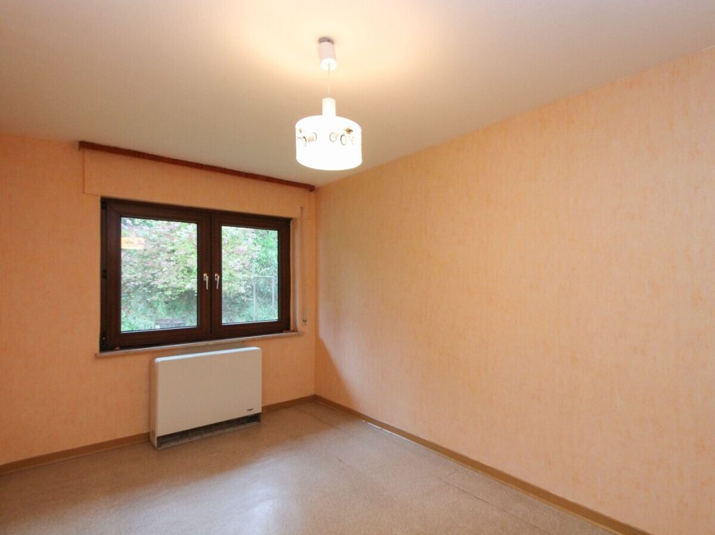 VR Immobilien GmbH - Immobilienangebot - Freiensteinau - Alle - Hofanlage mit Einfamilienhaus, Nebengebäuden & Grünflächen in Holzmühl