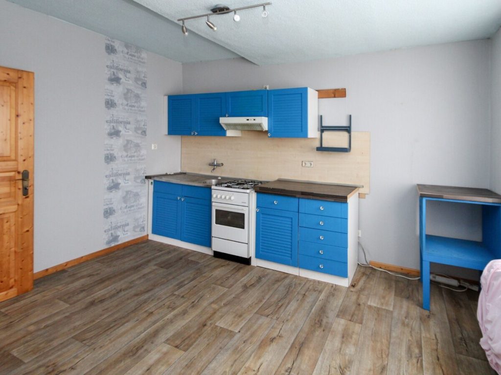 VR Immobilien GmbH - Immobilienangebot - Bad Salzungen - Alle - Wohnhaus mit drei Einheiten und Entwicklungspotenzial in Tiefenort