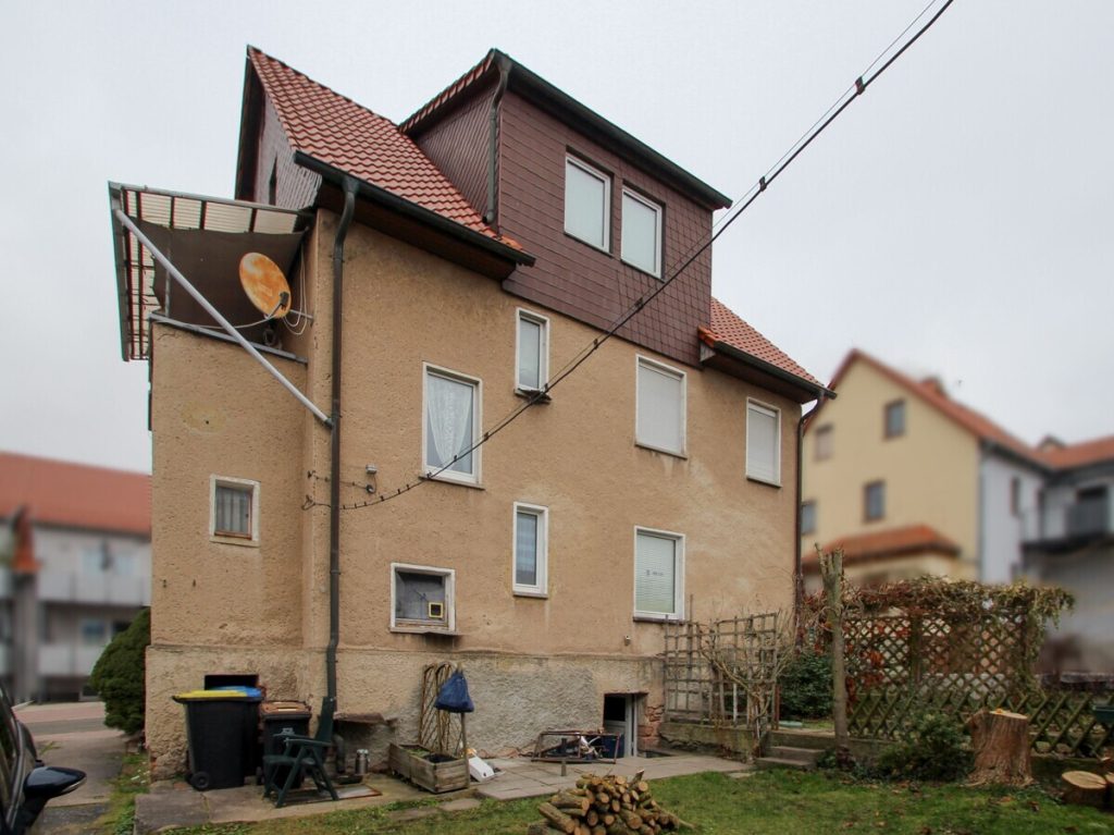 VR Immobilien GmbH - Immobilienangebot - Bad Salzungen - Alle - Wohnhaus mit drei Einheiten und Entwicklungspotenzial in Tiefenort