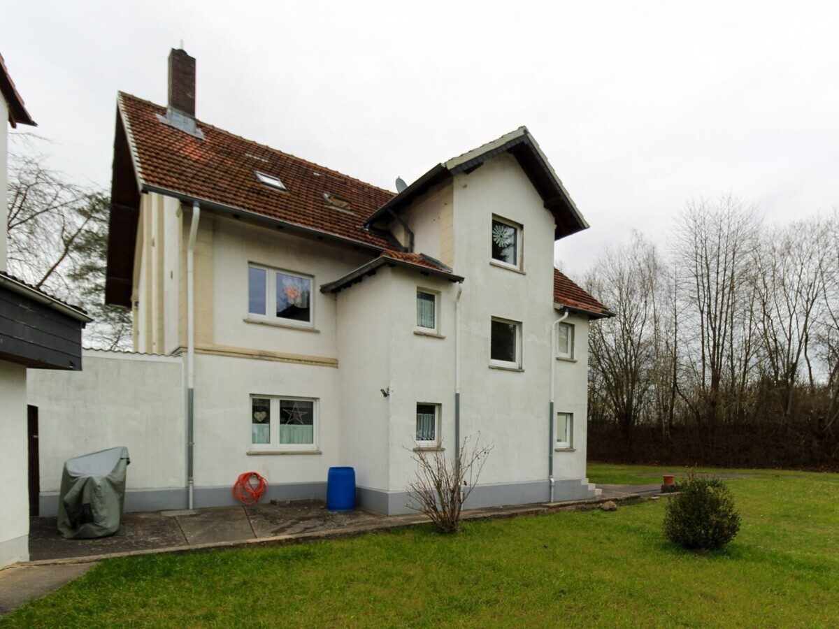 VR Immobilien GmbH - Immobilienangebot - Hünfeld - Alle - Saniertes Mehrfamilienhaus mit drei Wohneinheiten in ruhiger Lage von Hünfeld