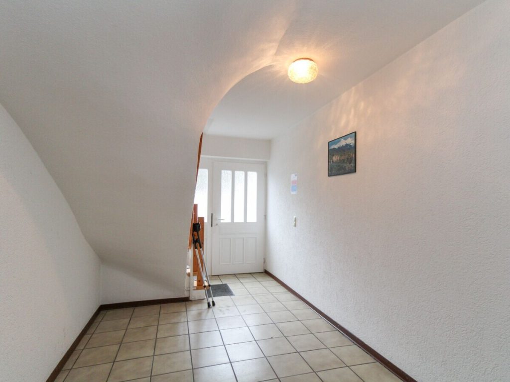 VR Immobilien GmbH - Immobilienangebot - Bad Hersfeld - Alle - RESERVIERT: Gepflegtes Dreifamilienhaus in beliebter Lage von Bad Hersfeld