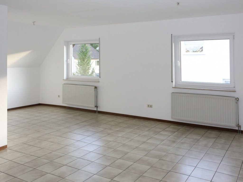 VR Immobilien GmbH - Immobilienangebot - Bad Hersfeld - Alle - RESERVIERT: Gepflegtes Dreifamilienhaus in beliebter Lage von Bad Hersfeld