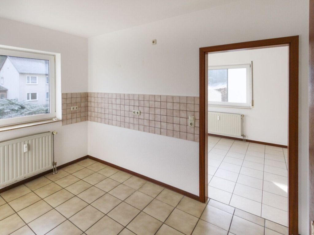 VR Immobilien GmbH - Immobilienangebot - Bad Hersfeld - Alle - RESERVIERT: Gepflegtes Dreifamilienhaus in beliebter Lage von Bad Hersfeld