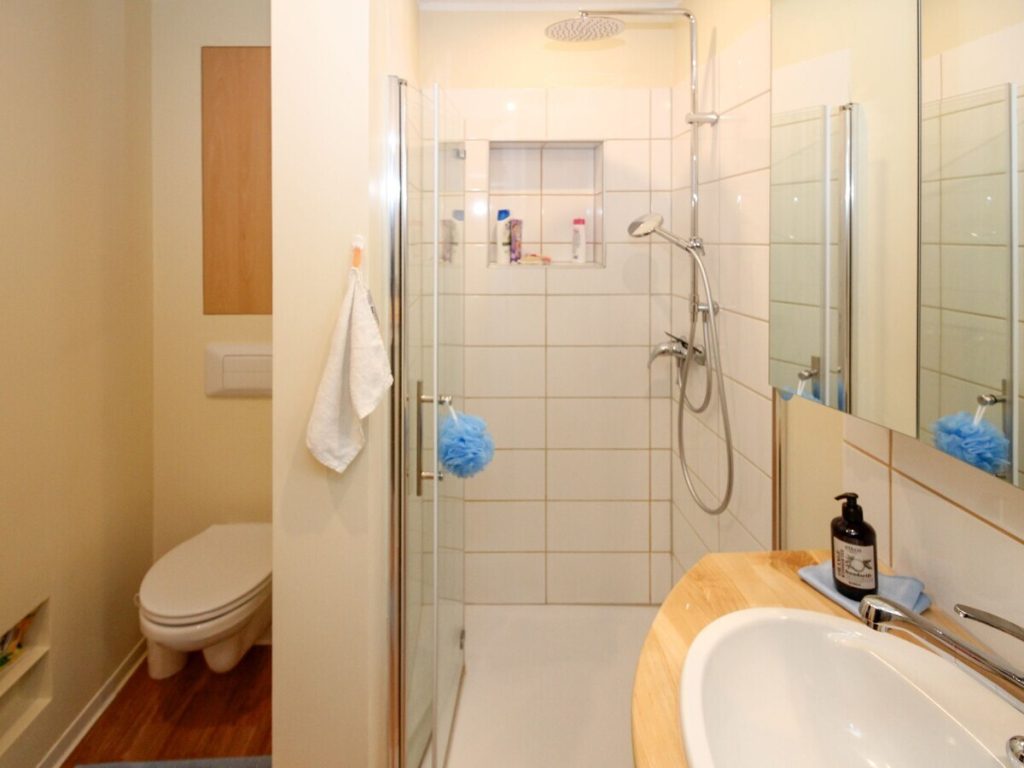 VR Immobilien GmbH - Immobilienangebot - Grebenhain - Alle - Vermietetes Mehrfamilienhaus mit sechs Einheiten in zentraler Lage von Grebenhain