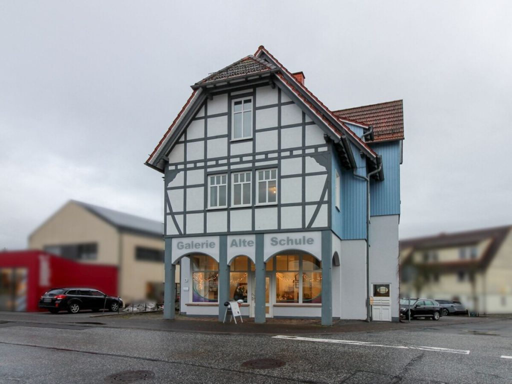 VR Immobilien GmbH - Immobilienangebot - Grebenhain - Alle - Vermietetes Mehrfamilienhaus mit sechs Einheiten in zentraler Lage von Grebenhain