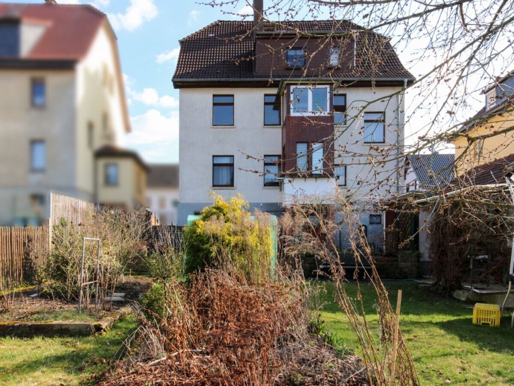 VR Immobilien GmbH - Immobilienangebot - Vacha - Alle - RESERVIERT: Mehrfamilienhaus mit drei Wohneinheiten und Entwicklungspotenzial in Vacha
