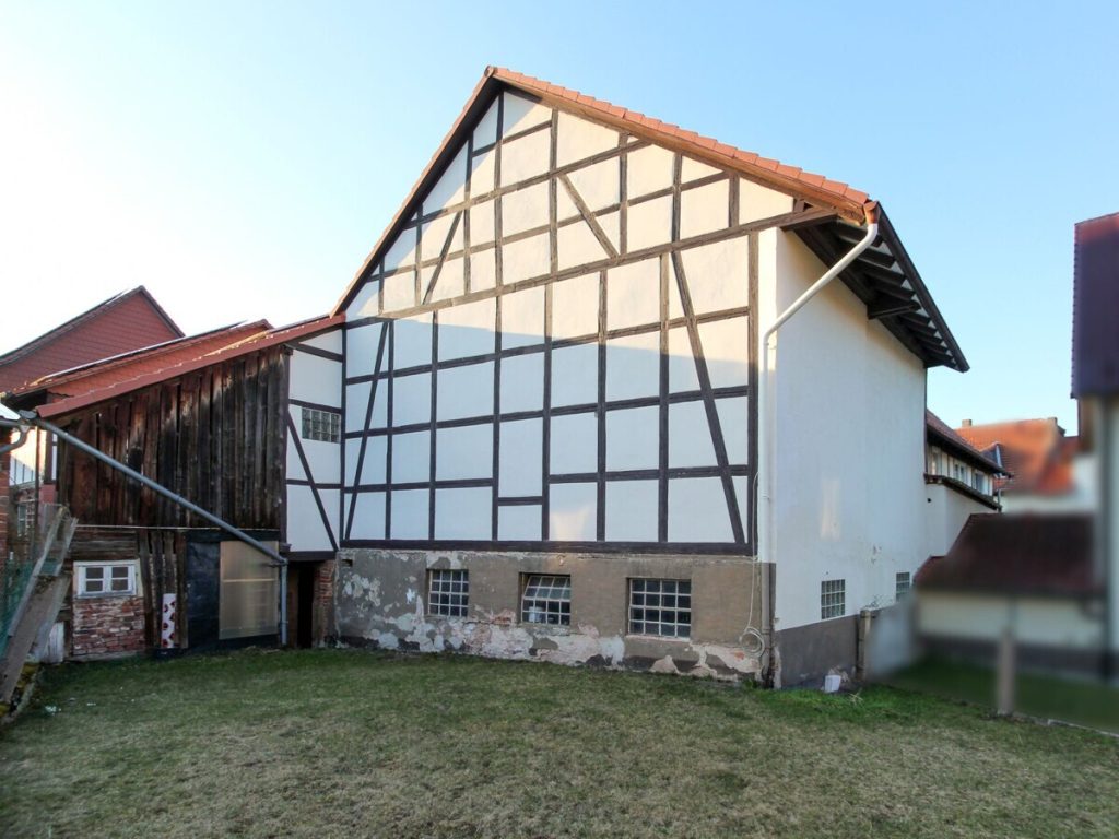 VR Immobilien GmbH - Immobilienangebot - Ludwigsau - Alle - Historisches Fachwerkhaus mit Scheune in Ludwigsau-Beenhausen