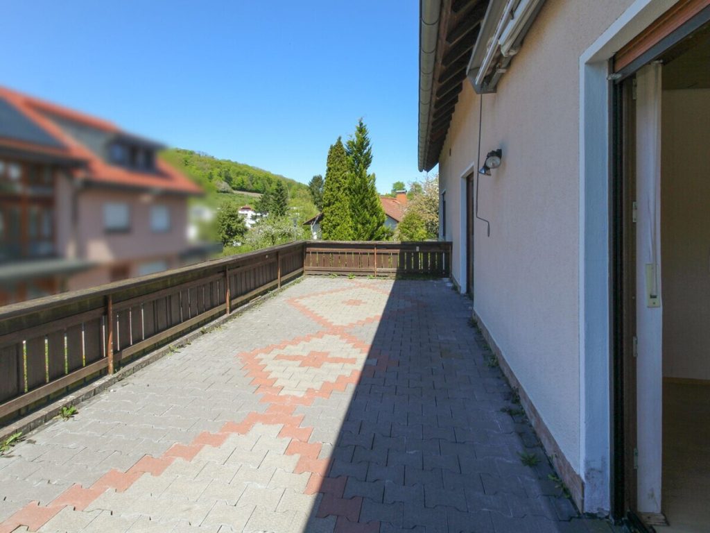 VR Immobilien GmbH - Immobilienangebot - Petersberg - Alle - Großzügiges Wohnhaus in beliebter Lage von Petersberg