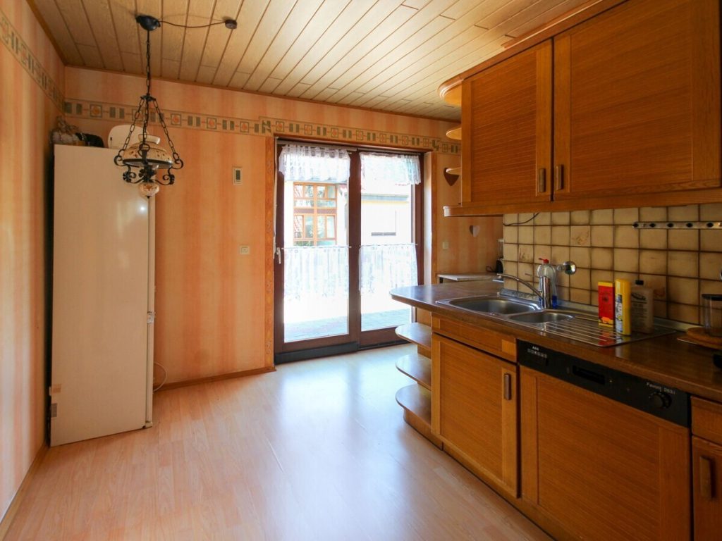VR Immobilien GmbH - Immobilienangebot - Petersberg - Alle - Großzügiges Wohnhaus in beliebter Lage von Petersberg