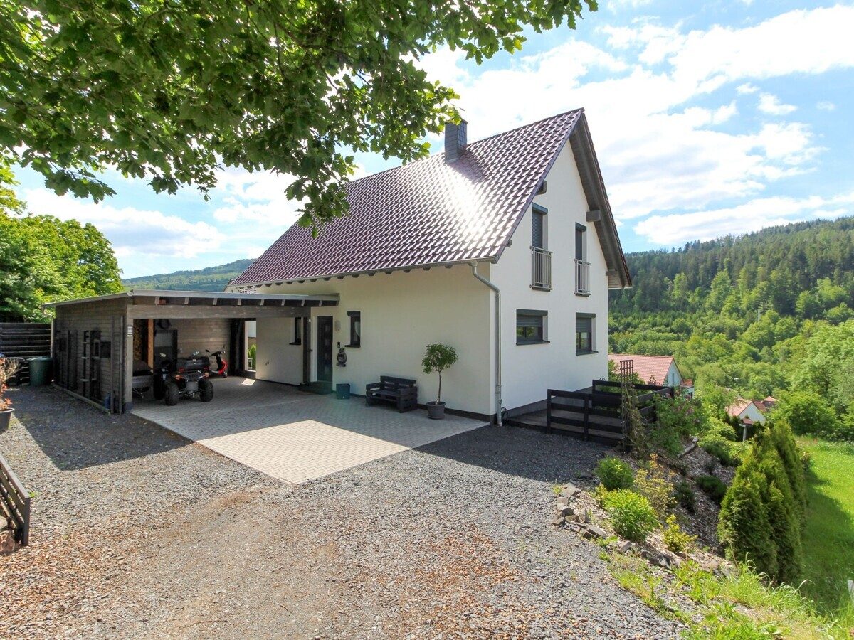 VR Immobilien GmbH - Immobilienangebot - Gersfeld - Alle - RESERVIERT: Modernes Einfamilienhaus mit Energieeffizienzklasse A+ in Gersfeld-Altenfeld