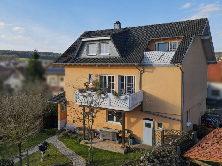  VR Immobilien GmbH - Immobilienangebot - Petersberg - Alle - Umfassend modernisiertes Zweifamilienhaus mit Garten in Petersberg-Marbach
