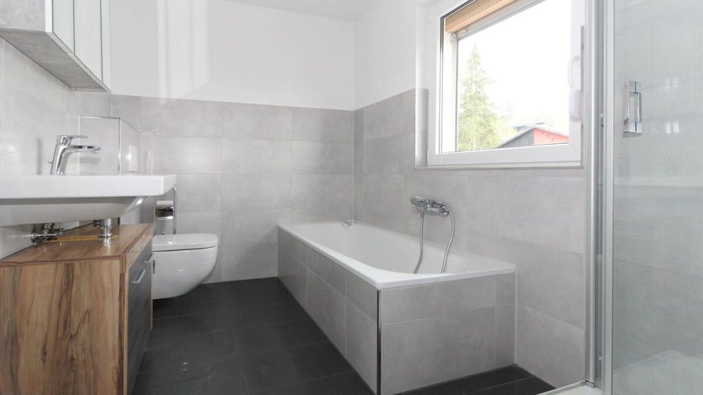 VR Immobilien GmbH - Immobilienangebot - Fulda - Alle - Gepflegtes Reihenendhaus in Fulda-Maberzell zu vermieten!