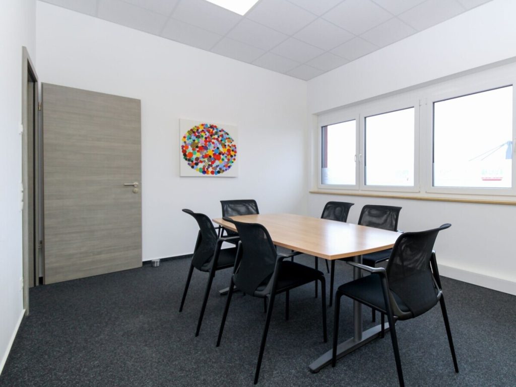 VR Immobilien GmbH - Immobilienangebot - Dipperz - Alle - Repräsentatives Büro im Gewerbepark Dipperz – moderne Ausstattung & starkes Umfeld