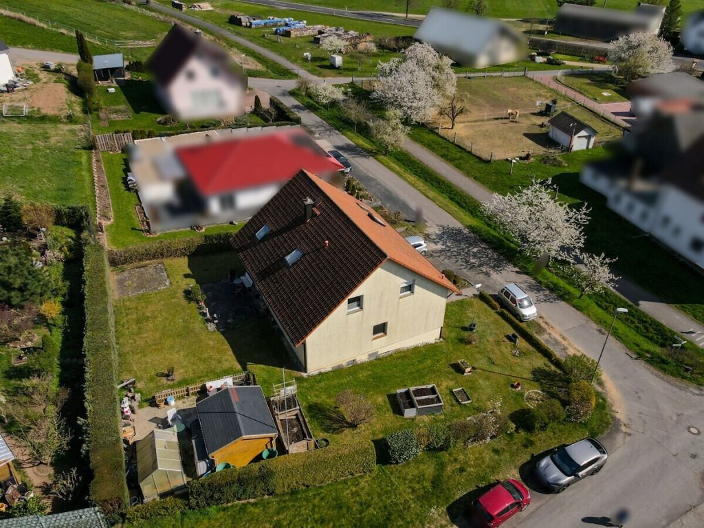 VR Immobilien GmbH - Immobilienangebot - Schlitz - Alle - RESERVIERT: Gemütliche Dachgeschosswohnung mit Balkon in ruhiger Lage von Schlitz-Niederstoll