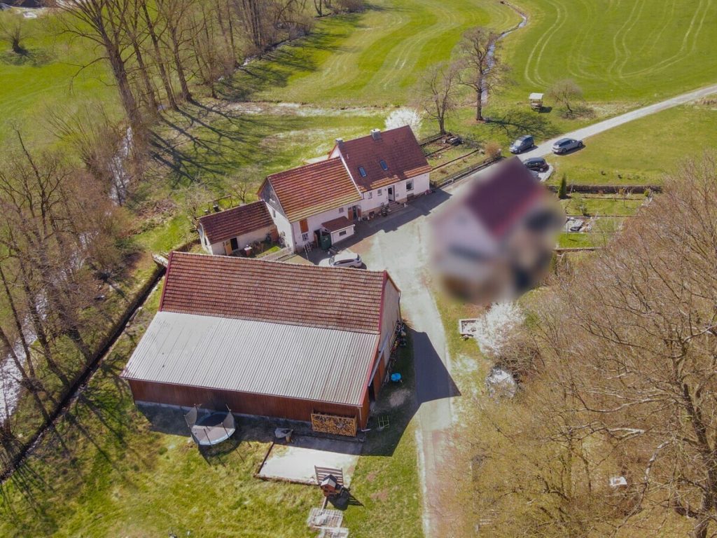 VR Immobilien GmbH - Immobilienangebot - Hilders - Alle - RESERVIERT: Ehemaliges Hofgut bei Hilders Brand - Freiheit am Brandbach