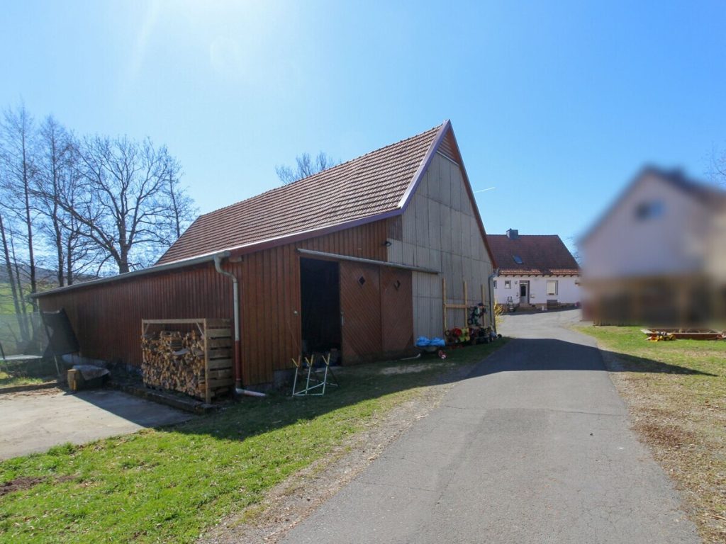 VR Immobilien GmbH - Immobilienangebot - Hilders - Alle - RESERVIERT: Ehemaliges Hofgut bei Hilders Brand - Freiheit am Brandbach