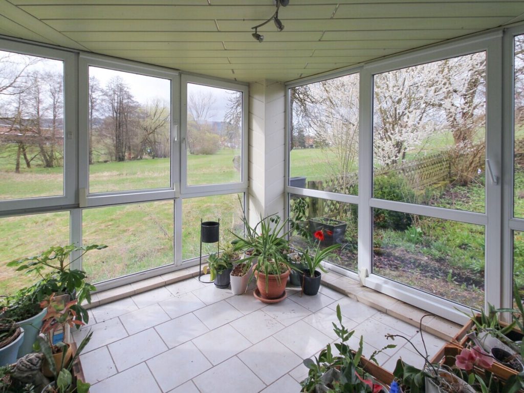 VR Immobilien GmbH - Immobilienangebot - Hilders - Alle - RESERVIERT: Ehemaliges Hofgut bei Hilders Brand - Freiheit am Brandbach