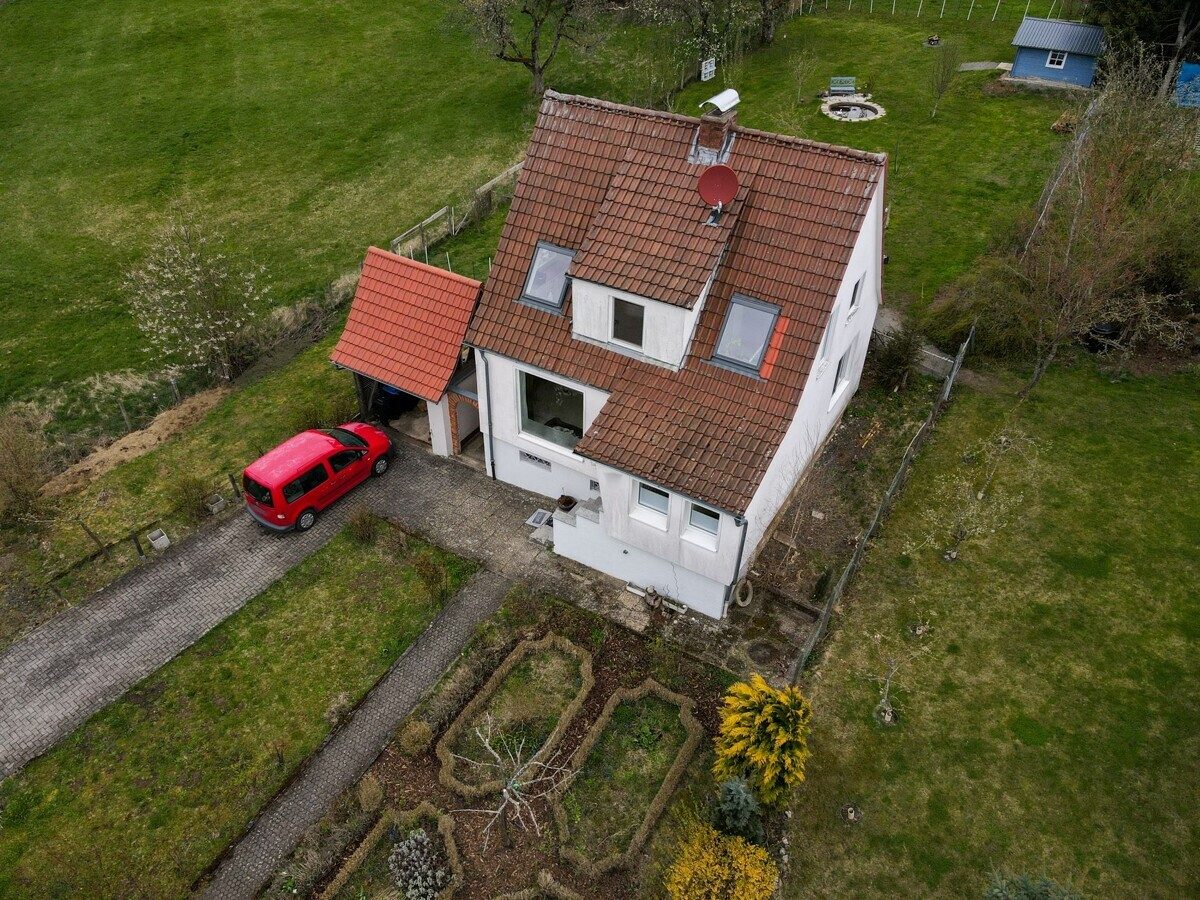 VR Immobilien GmbH - Immobilienangebot - Schlüchtern - Alle - RESERVIERT: Einfamilienhaus mit großem Garten in Schlüchtern-Hutten