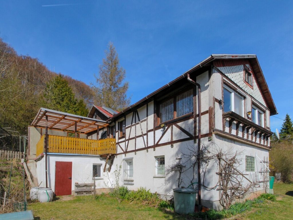 VR Immobilien GmbH - Immobilienangebot - Kaltennordheim - Alle - RESERVIERT: Weitblick in die Rhön: Ferienhaus in sonniger Lager in Kaltennordheim