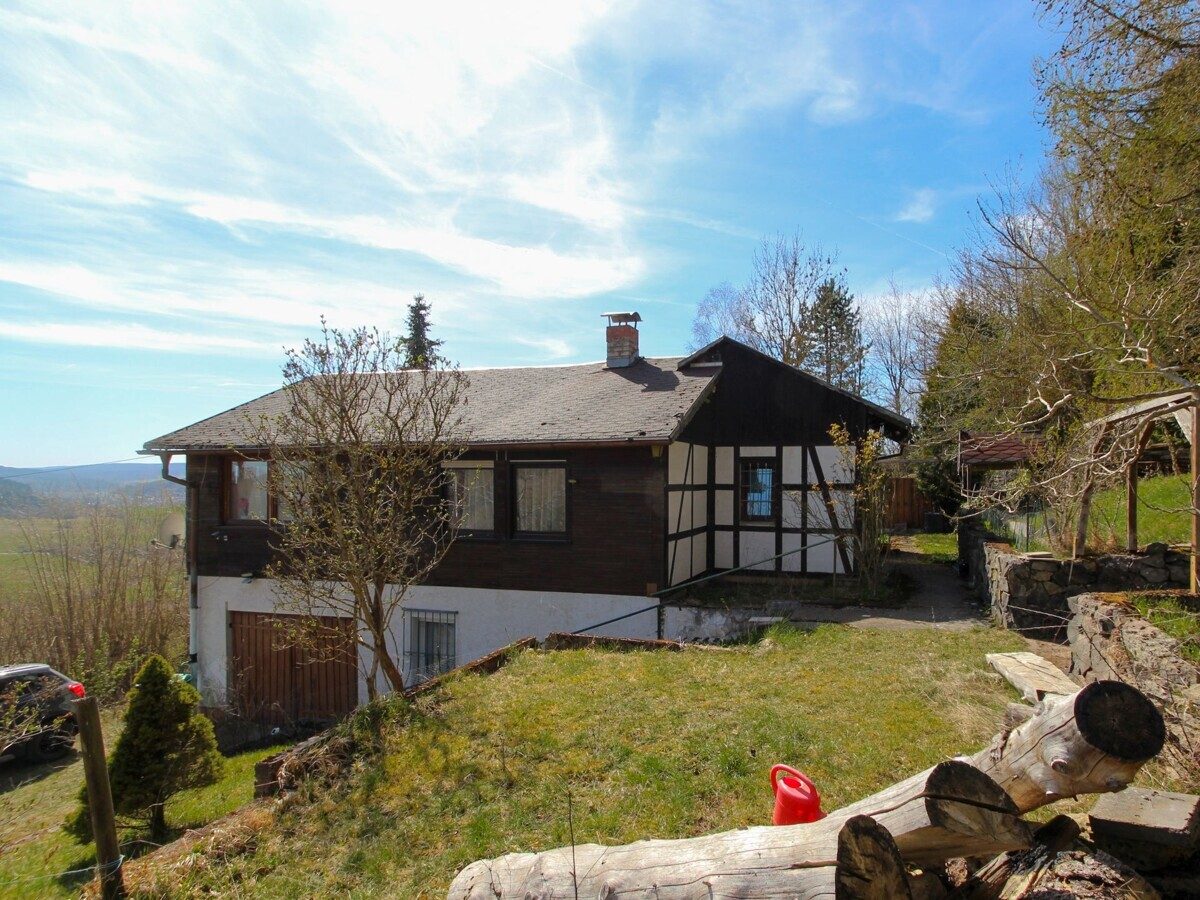 VR Immobilien GmbH - Immobilienangebot - Kaltennordheim - Alle - Weitblick in die Rhön: Ferienhaus in sonniger Lager in Kaltennordheim