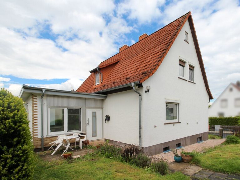  VR Immobilien GmbH - Immobilienangebot - Bad Hersfeld - Alle - RESERVIERT: Gemütliches Eigenheim mit schönem Garten in Bad Hersfeld