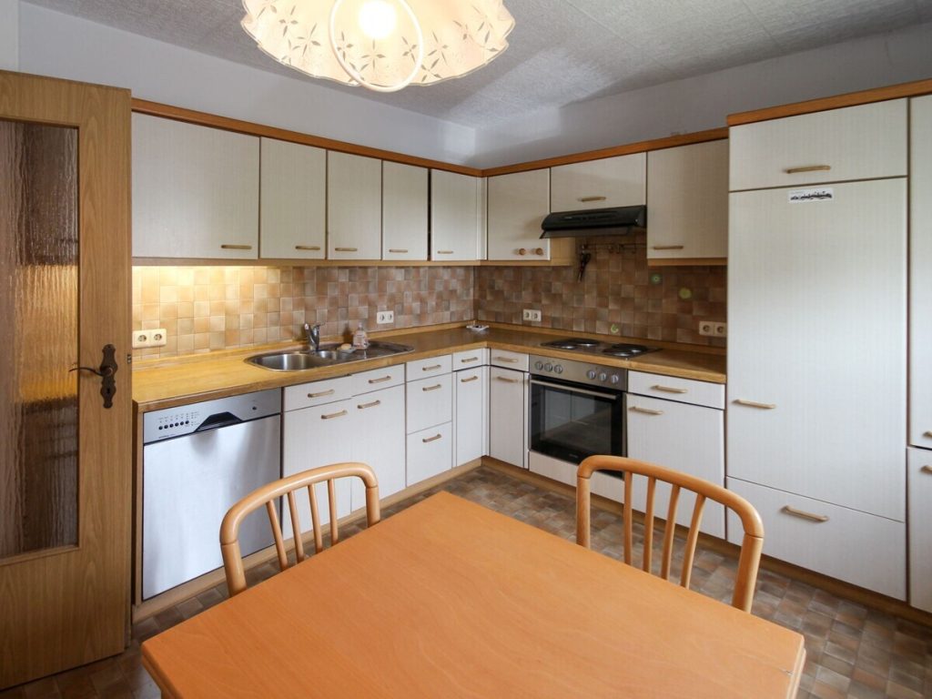 VR Immobilien GmbH - Immobilienangebot - Bad Hersfeld - Alle - Gemütliches Eigenheim mit schönem Garten in Bad Hersfeld