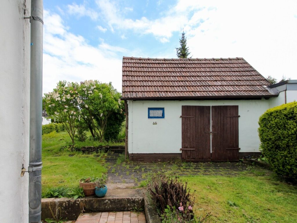 VR Immobilien GmbH - Immobilienangebot - Bad Hersfeld - Alle - Gemütliches Eigenheim mit schönem Garten in Bad Hersfeld