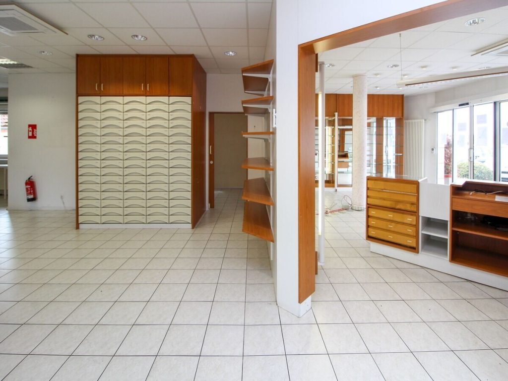 VR Immobilien GmbH - Immobilienangebot - Eichenzell - Alle - Attraktive Gewerbefläche in hochfrequentierter Lage von Eichenzell - Ideal für vielseitige Nutzung