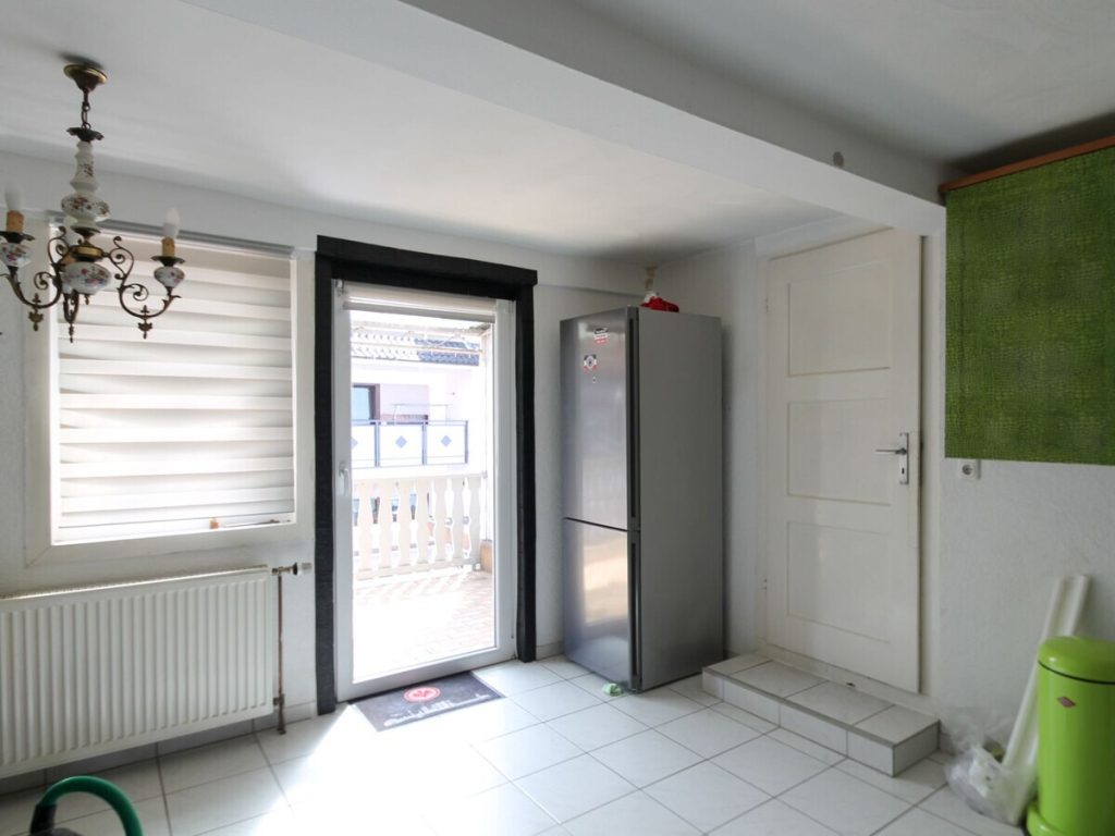 VR Immobilien GmbH - Immobilienangebot - Schlüchtern - Alle - Einfamilienhaus mit Scheune und Werkstatt – ideal zur individuellen Gestaltung in Breitenbach