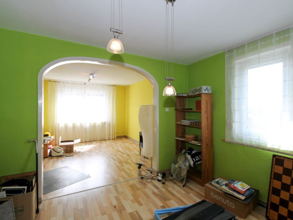 VR Immobilien GmbH - Immobilienangebot - Schlüchtern - Alle - Einfamilienhaus mit Scheune und Werkstatt – ideal zur individuellen Gestaltung in Breitenbach