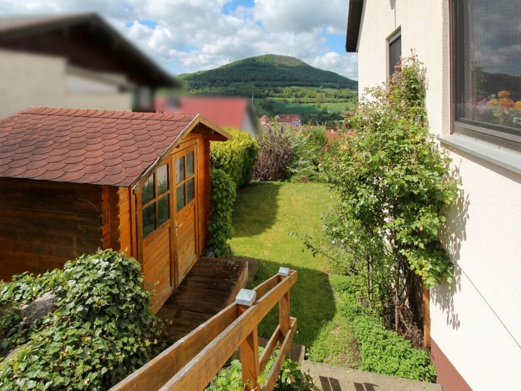 VR Immobilien GmbH - Immobilienangebot - Tann (Rhön) - Alle - RESERVIERT: Familienidylle mit traumhaftem Weitblick über die Rhön