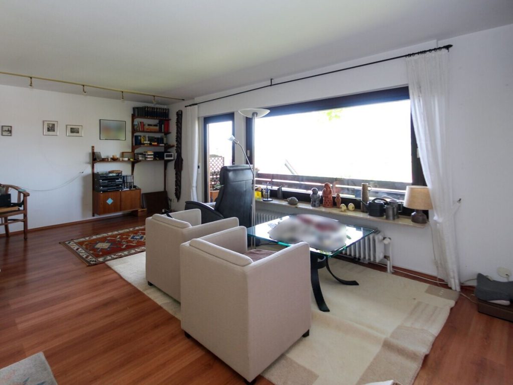 VR Immobilien GmbH - Immobilienangebot - Tann (Rhön) - Alle - RESERVIERT: Familienidylle mit traumhaftem Weitblick über die Rhön