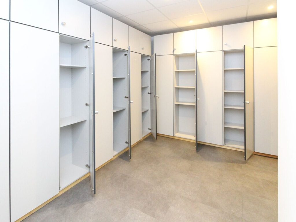 VR Immobilien GmbH - Immobilienangebot - Hünfeld - Alle - Bürofläche mit ca. 300 m² in verkehrsgünstiger Lage von Hünfeld zu vermieten