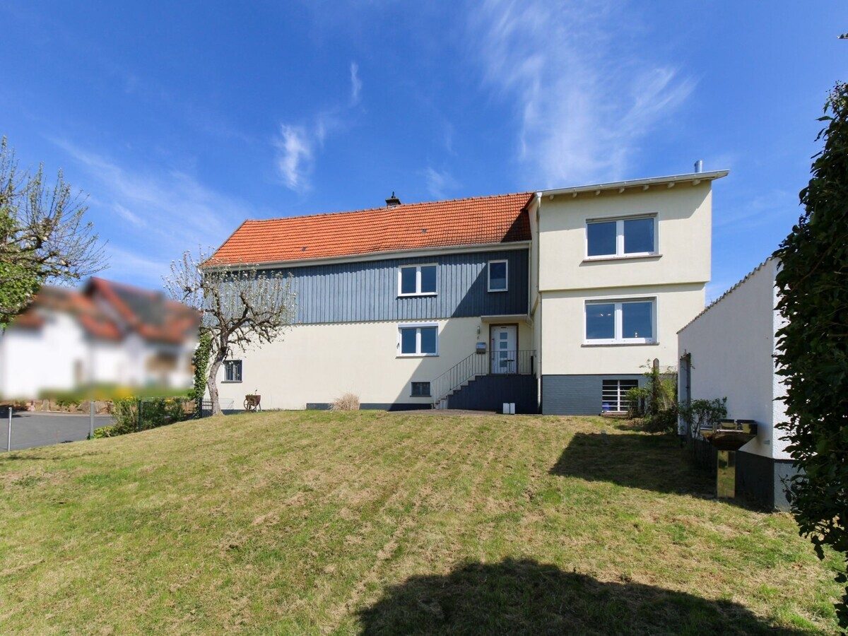 VR Immobilien GmbH - Immobilienangebot - Großenlüder - Alle - Viel Raum für Ideen Einfamilienhaus mit Scheune Pool und großem Grundstück in Kleinlüder
