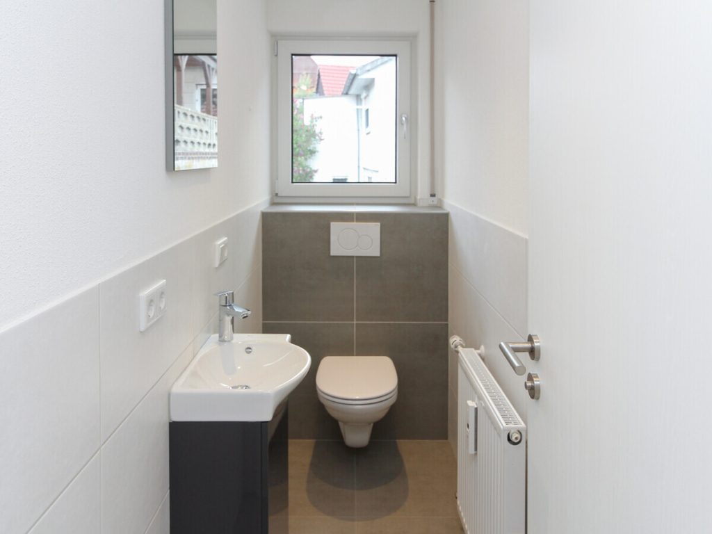 VR Immobilien GmbH - Immobilienangebot - Fulda - Alle - Frisch sanierte 4-Zimmerwohnung mit Panorama-Balkon in Südlage