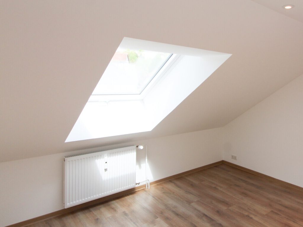VR Immobilien GmbH - Immobilienangebot - Fulda - Alle - Moderne Dachgeschosswohnung mit hochwertiger Komplettmodernisierung