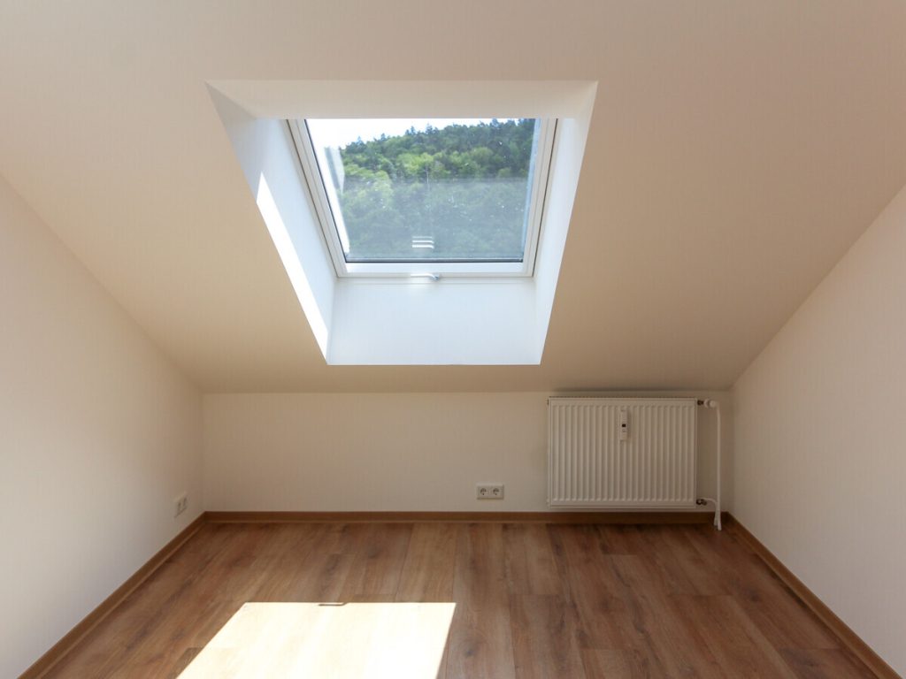 VR Immobilien GmbH - Immobilienangebot - Fulda - Alle - Moderne Dachgeschosswohnung mit hochwertiger Komplettmodernisierung