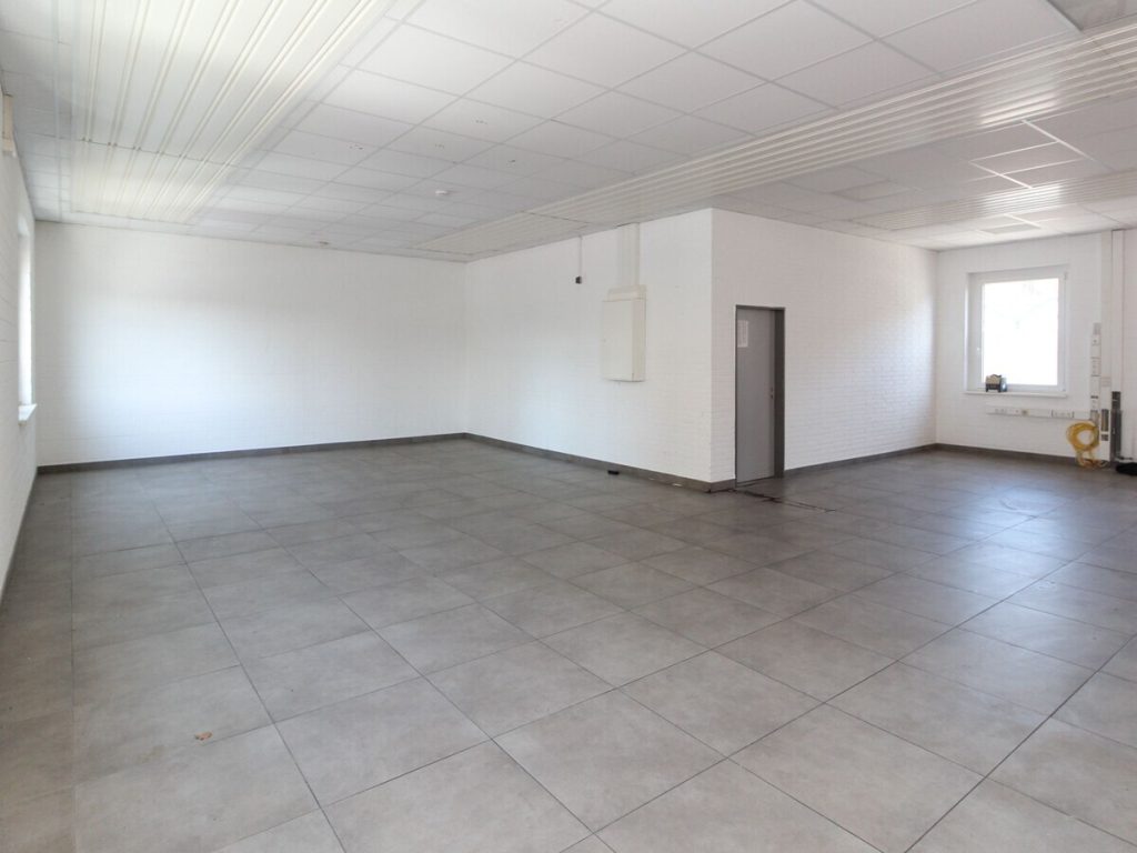 VR Immobilien GmbH - Immobilienangebot - Hünfeld - Alle - Verkaufsfläche mit ca. 220 m² in verkehrsgünstiger Lage von Hünfeld zu vermieten