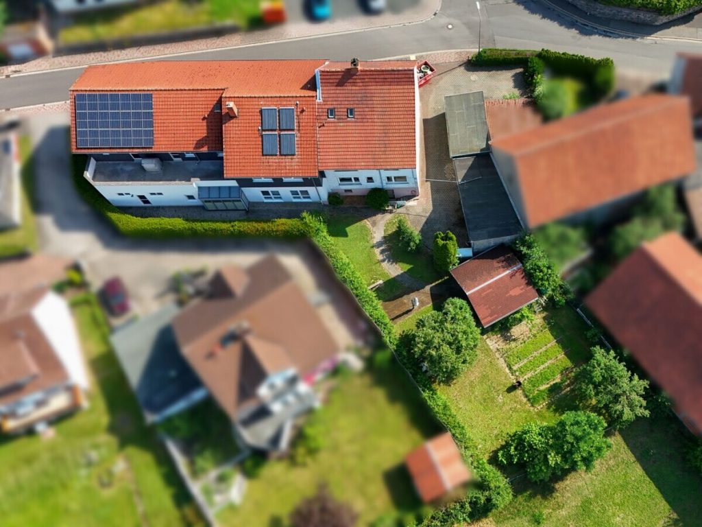 VR Immobilien GmbH - Immobilienangebot - Steinau an der Straße - Alle - Großzügiges und vielseitiges Anwesen mit mehreren Wohneinheiten in Steinau a.d.Str. - Ulmbach