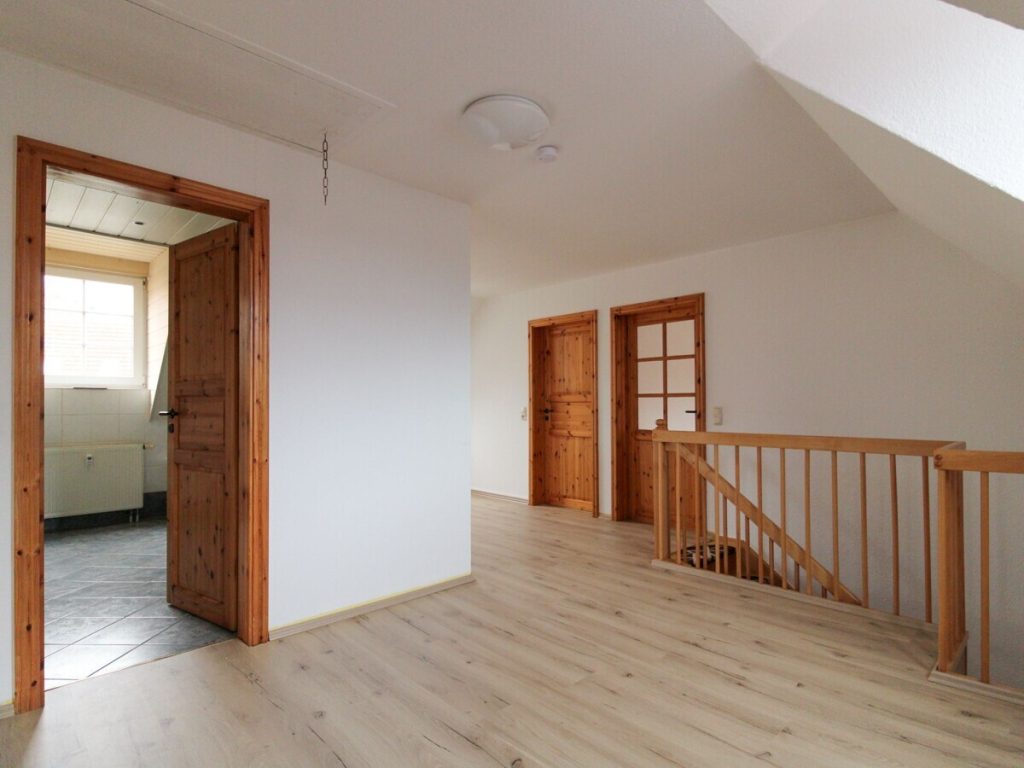 VR Immobilien GmbH - Immobilienangebot - Dermbach - Alle - Kapitalanlage mit Charakter: Kernsaniertes Fachwerkanwesen mit drei Wohneinheiten