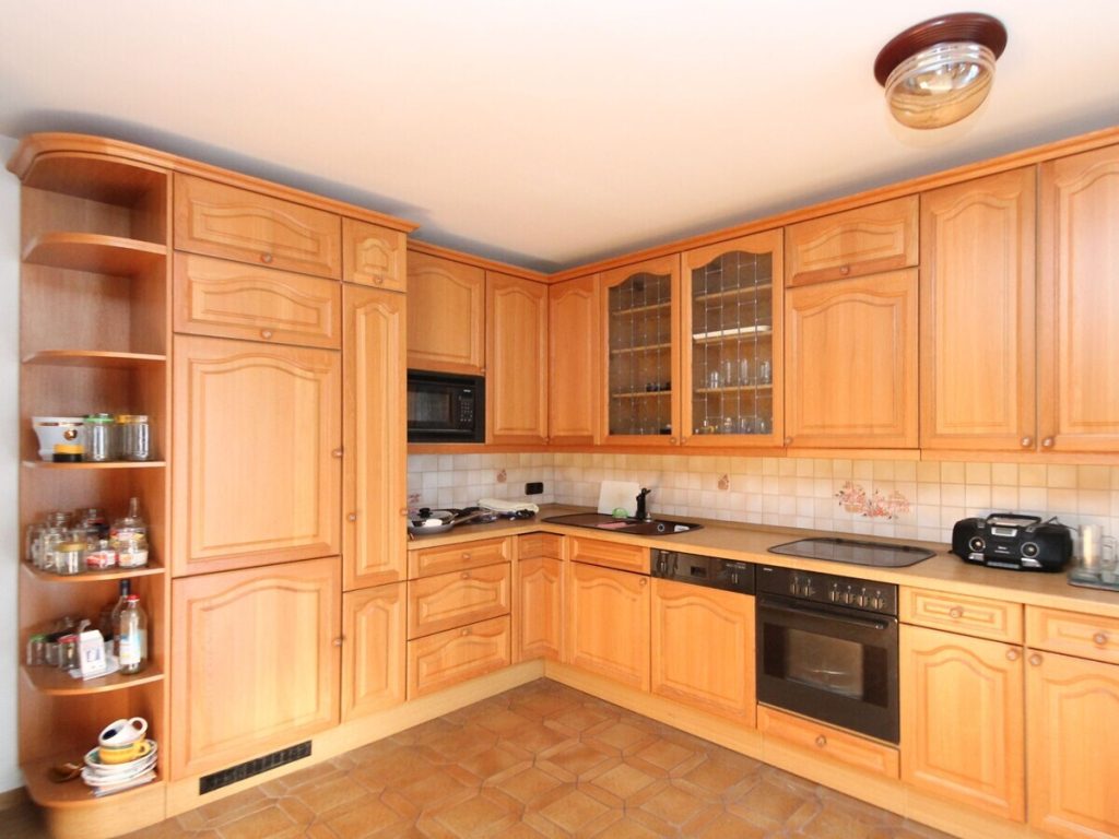 VR Immobilien GmbH - Immobilienangebot - Brachttal - Alle - Großzügiges Wohnhaus in Brachttal-Neuschmidten – Ideal für Mehrgenerationen